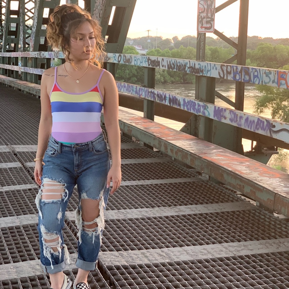 Boyfriend distressed Fashion Nova jeans